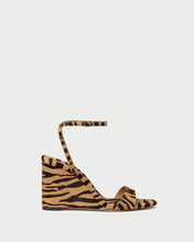 Load image into Gallery viewer, Gavi Zebra Wedge