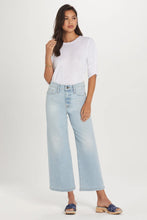 Load image into Gallery viewer, Ruched Half Sleeve Crew
