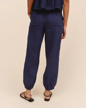 Load image into Gallery viewer, Oversided Femme Jogger