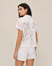 Load image into Gallery viewer, Short Sleeve Contrast Button Down