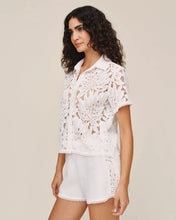 Load image into Gallery viewer, Side Inset Lace Short
