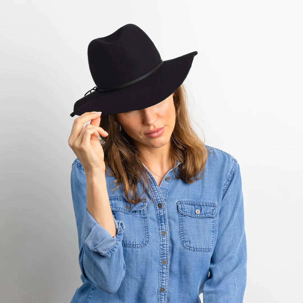 Amelia w/ Suede Tie