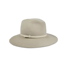 Load image into Gallery viewer, Luxe Madison w/ Narrow Leather Band